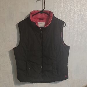 Aeropostale Black and Pink Quilted Vest. Pre-owned But In Great Shape. Sz XL